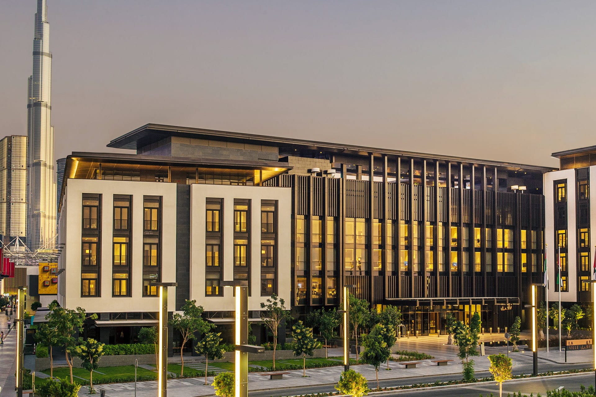 dxblv-exterior-0043-hor-feat